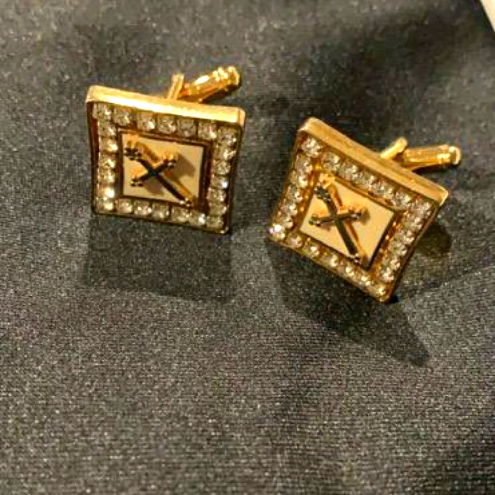 Men's cuff link